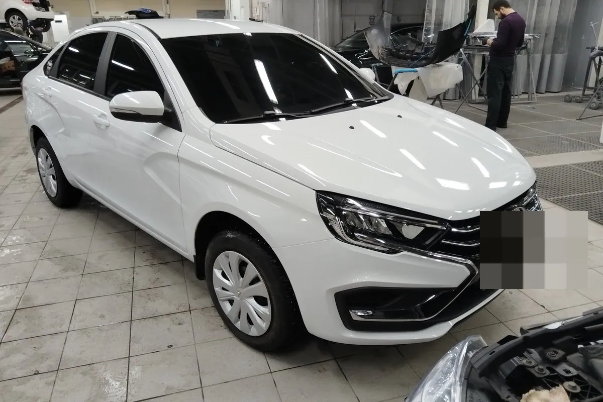 Lada Vesta после восстановления передней части